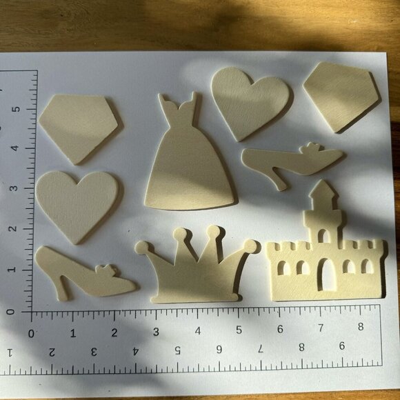 LOT BUTTERFLY FLOWERS HEARTS LETTERS ANIMALS TAGS WOOD LASER CUT EMBELLISHMENTS - Picture 5 of 14